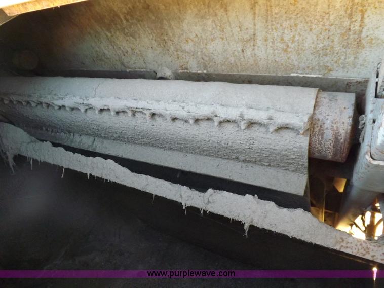 image for item K3752 Elgin White Wing street sweeper