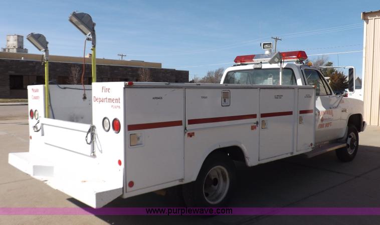 image for item K3753 1988 GMC Sierra 3500 utility truck