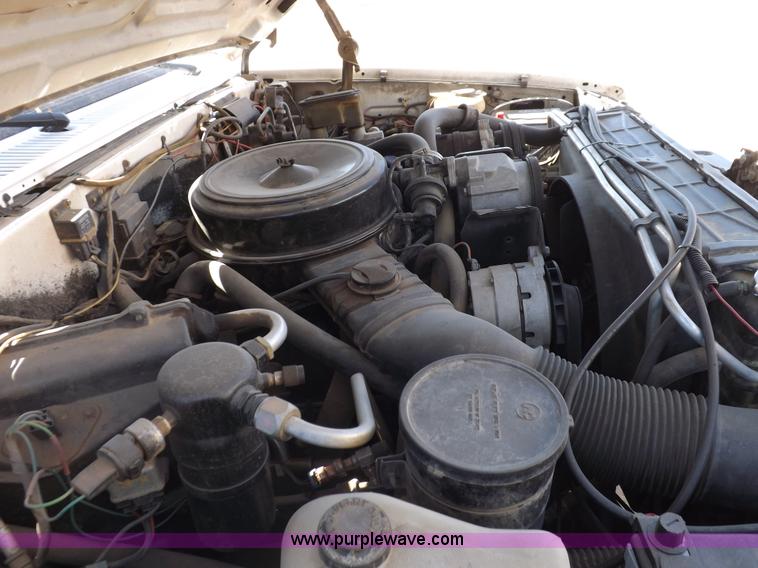 image for item K3753 1988 GMC Sierra 3500 utility truck