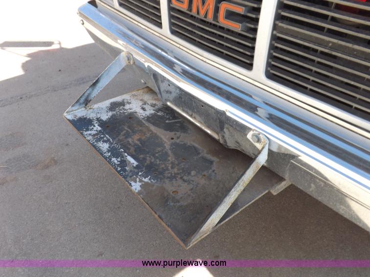 image for item K3753 1988 GMC Sierra 3500 utility truck