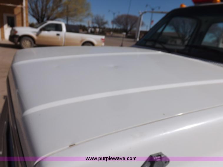 image for item K3753 1988 GMC Sierra 3500 utility truck