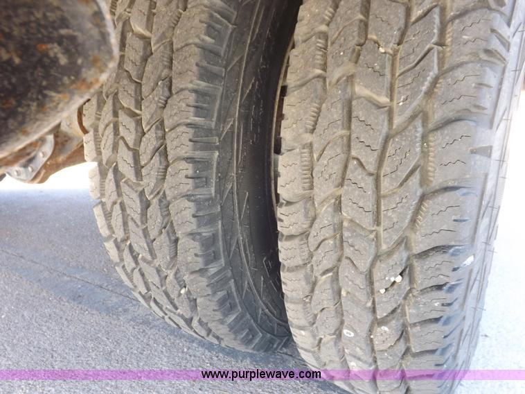 image for item K3753 1988 GMC Sierra 3500 utility truck