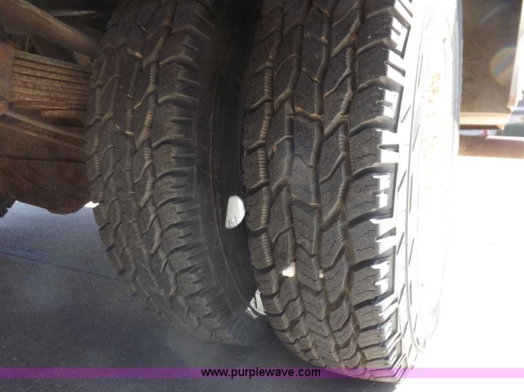 image for item K3753 1988 GMC Sierra 3500 utility truck