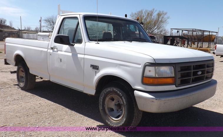 image for item K3754 1994 Ford F150 XL pickup truck