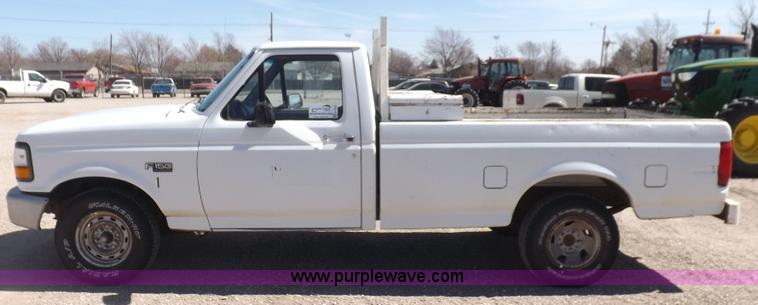 image for item K3754 1994 Ford F150 XL pickup truck