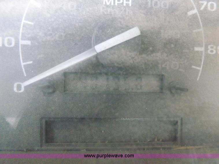 image for item K3754 1994 Ford F150 XL pickup truck