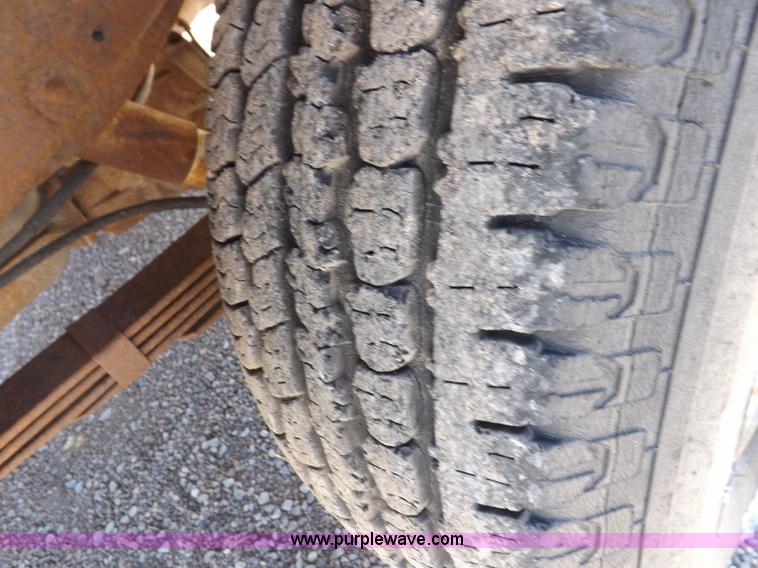 image for item K3754 1994 Ford F150 XL pickup truck