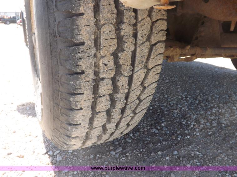 image for item K3754 1994 Ford F150 XL pickup truck