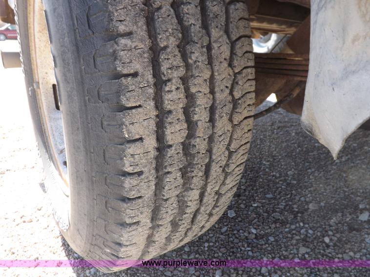 image for item K3754 1994 Ford F150 XL pickup truck