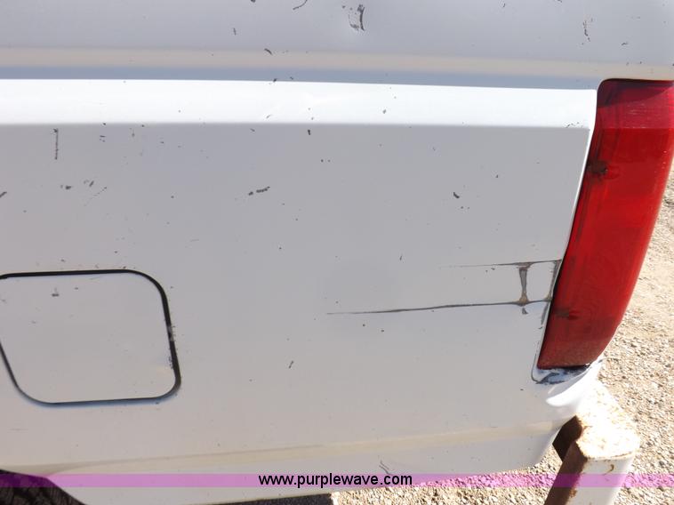 image for item K3754 1994 Ford F150 XL pickup truck