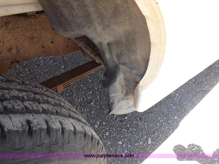 image for item K3754 1994 Ford F150 XL pickup truck