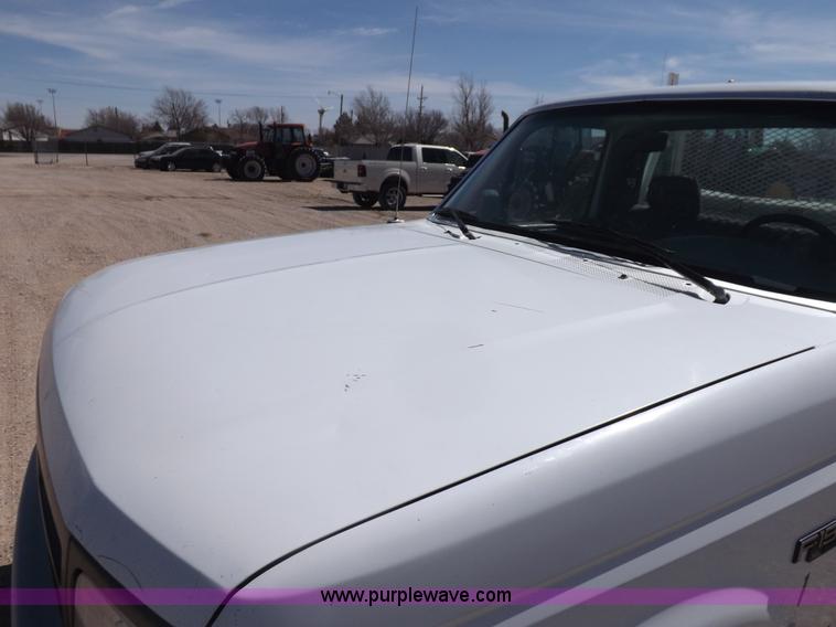 image for item K3754 1994 Ford F150 XL pickup truck