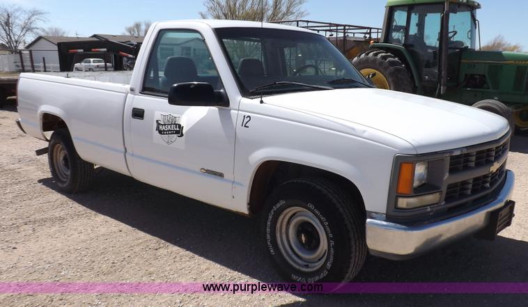 image for item K3755 1997 Chevrolet Cheyenne 1500 pickup truck