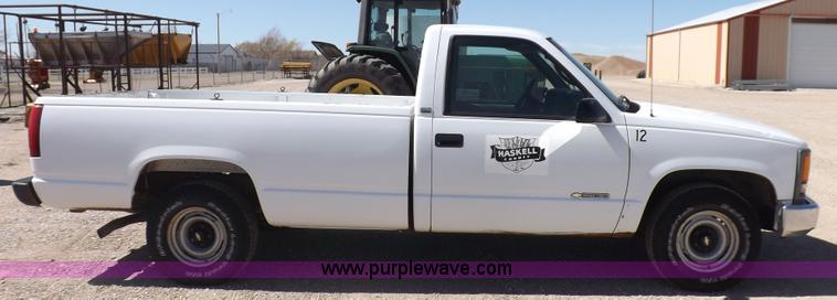 image for item K3755 1997 Chevrolet Cheyenne 1500 pickup truck