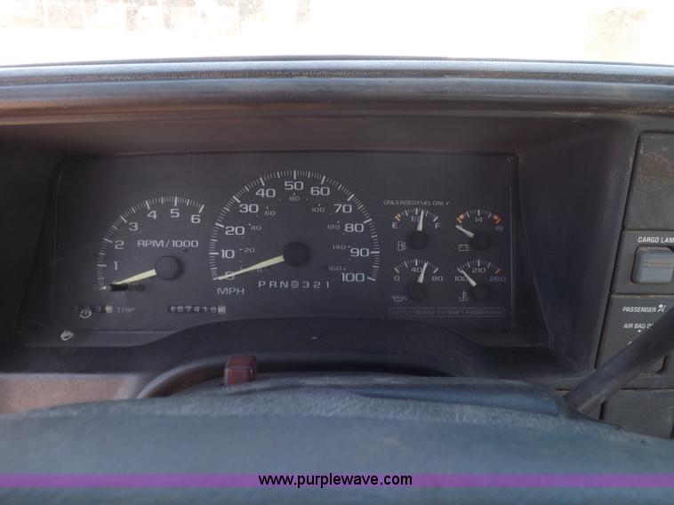 image for item K3755 1997 Chevrolet Cheyenne 1500 pickup truck