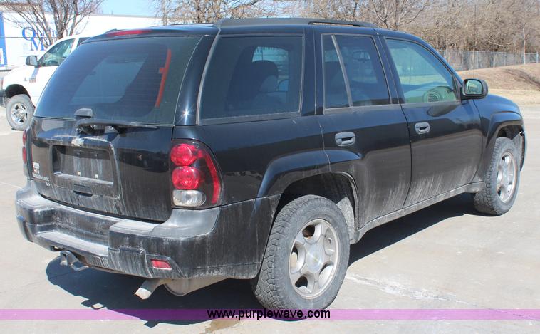 image for item K8855 2008 Chevrolet Trailblazer LS SUV