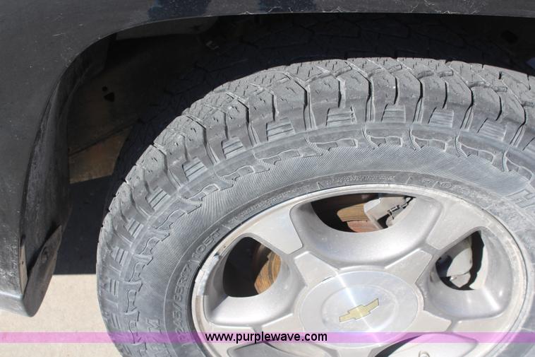 image for item K8855 2008 Chevrolet Trailblazer LS SUV