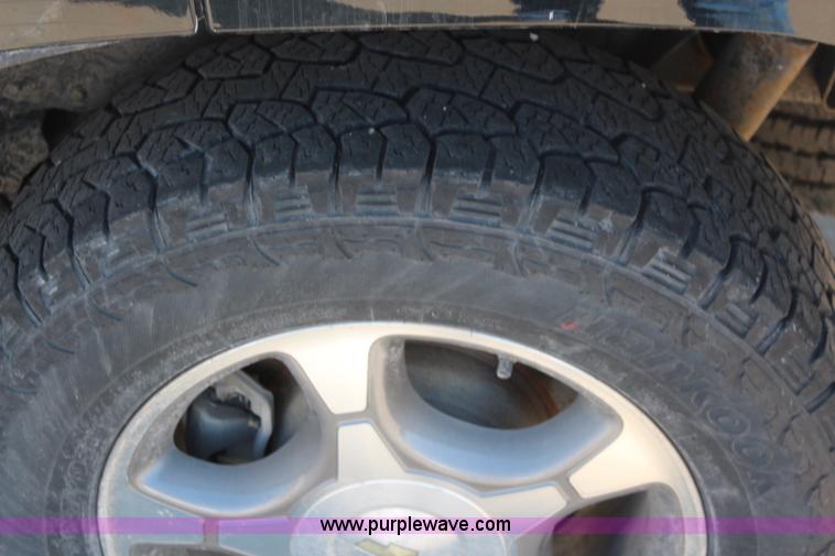 image for item K8855 2008 Chevrolet Trailblazer LS SUV