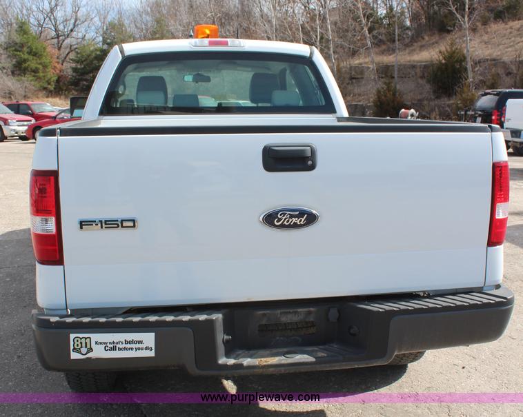 image for item K8946 2008 Ford F150 XL SuperCab pickup truck