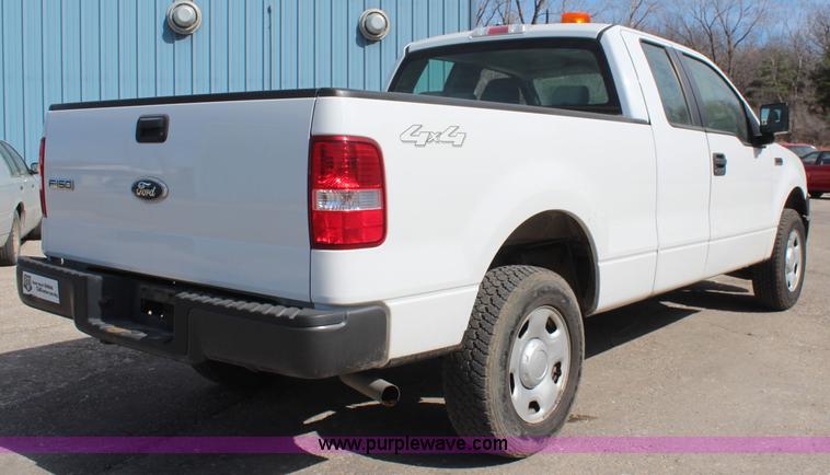 image for item K8946 2008 Ford F150 XL SuperCab pickup truck