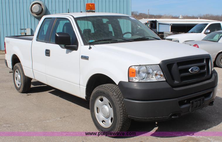 image for item K8946 2008 Ford F150 XL SuperCab pickup truck