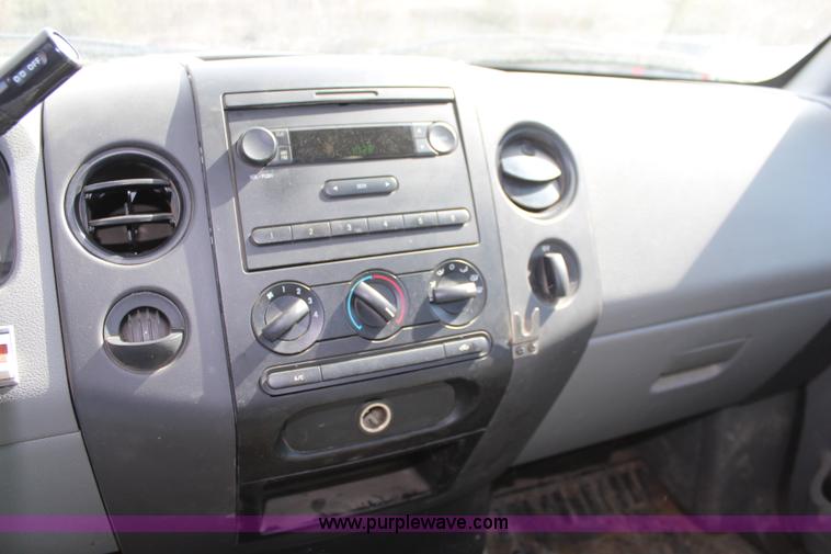 image for item K8946 2008 Ford F150 XL SuperCab pickup truck