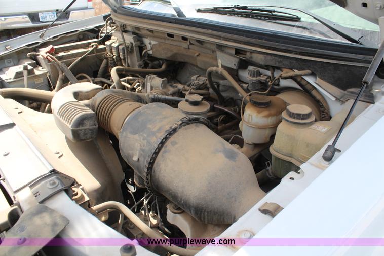 image for item K8946 2008 Ford F150 XL SuperCab pickup truck