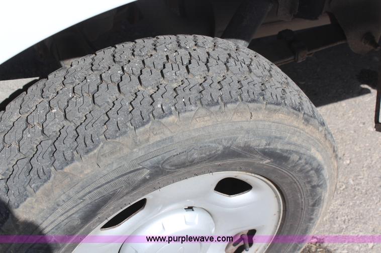 image for item K8946 2008 Ford F150 XL SuperCab pickup truck