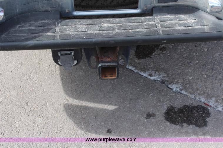 image for item K8947 2001 Chevrolet Suburban K2500 LS SUV