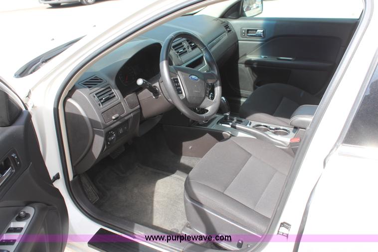 image for item K8952 2012 Ford Fusion Hybrid