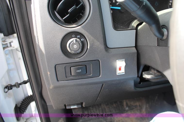 image for item K8957 2013 Ford F150 XL SuperCab pickup truck