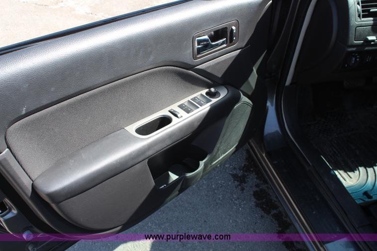 image for item K8958 2012 Ford Fusion Hybrid