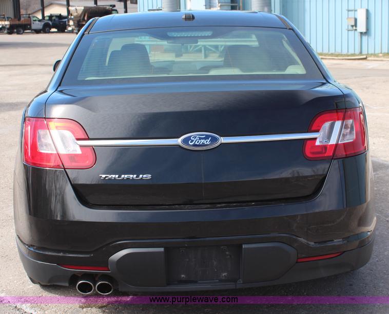 image for item K8996 2011 Ford Taurus SE