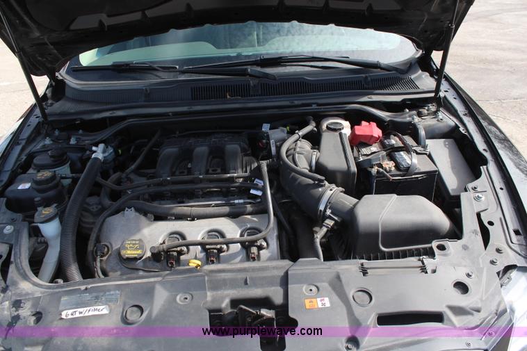 image for item K8996 2011 Ford Taurus SE