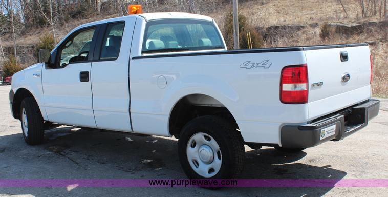 image for item K8997 2008 Ford F150 XL SuperCab pickup truck