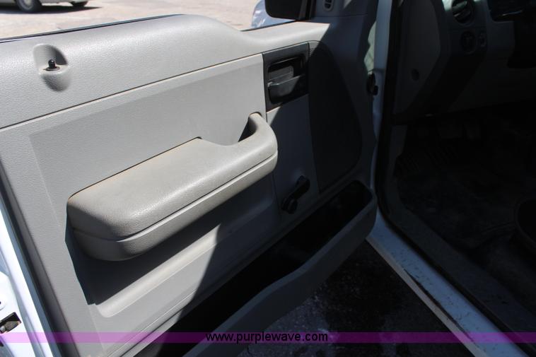 image for item K8997 2008 Ford F150 XL SuperCab pickup truck