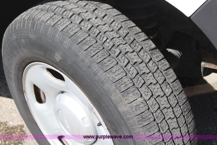 image for item K8997 2008 Ford F150 XL SuperCab pickup truck