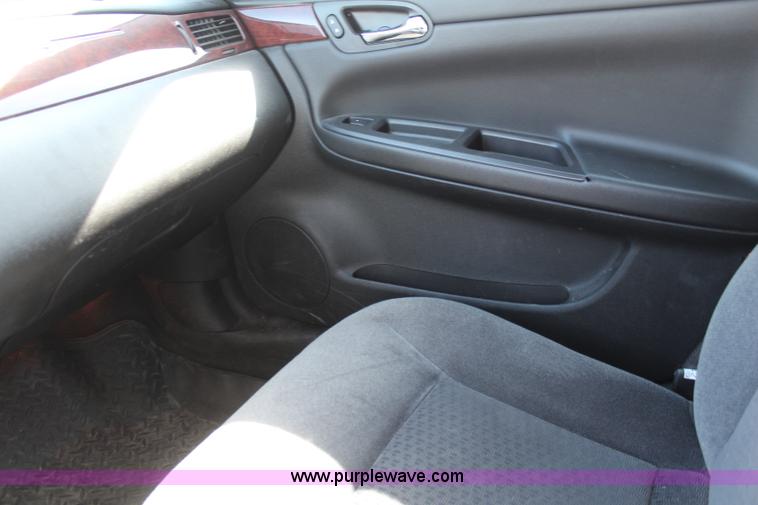 image for item K8998 2008 Chevrolet Impala LT