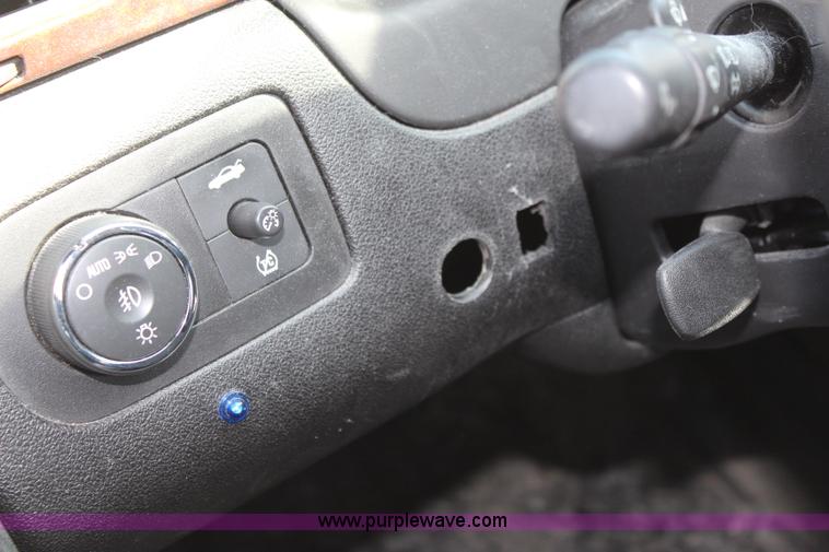 image for item K8998 2008 Chevrolet Impala LT