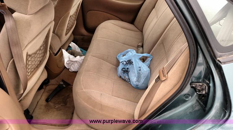 image for item L6699 1997 Ford Taurus GL