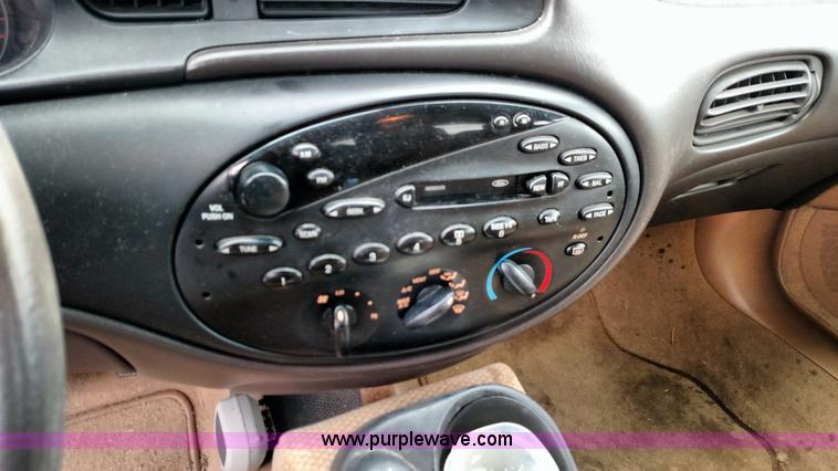 image for item L6699 1997 Ford Taurus GL