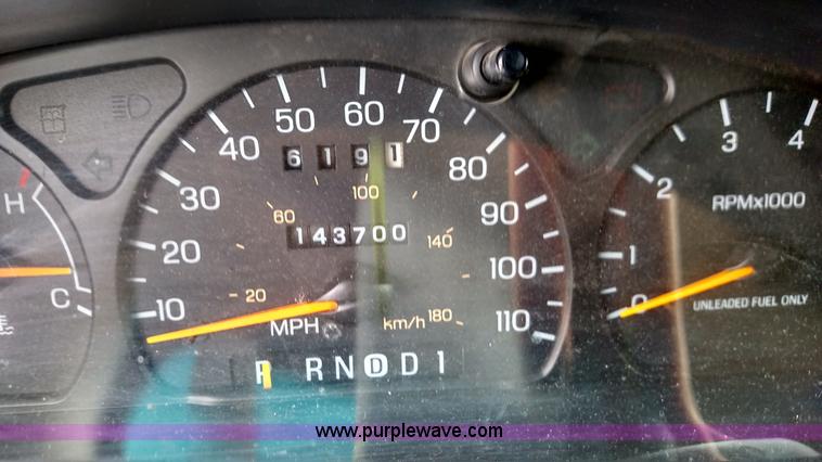 image for item L6699 1997 Ford Taurus GL