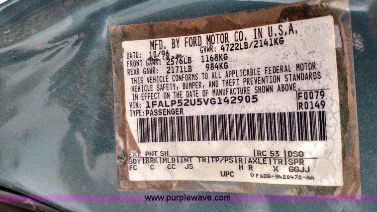 image for item L6699 1997 Ford Taurus GL