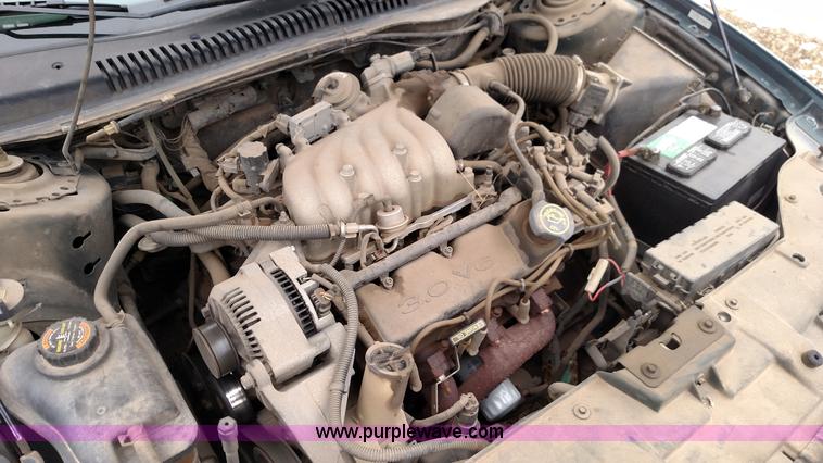 image for item L6699 1997 Ford Taurus GL