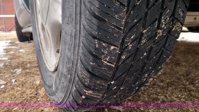 image for item L6699 1997 Ford Taurus GL