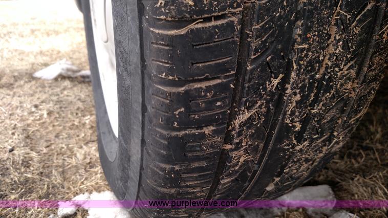 image for item L6699 1997 Ford Taurus GL