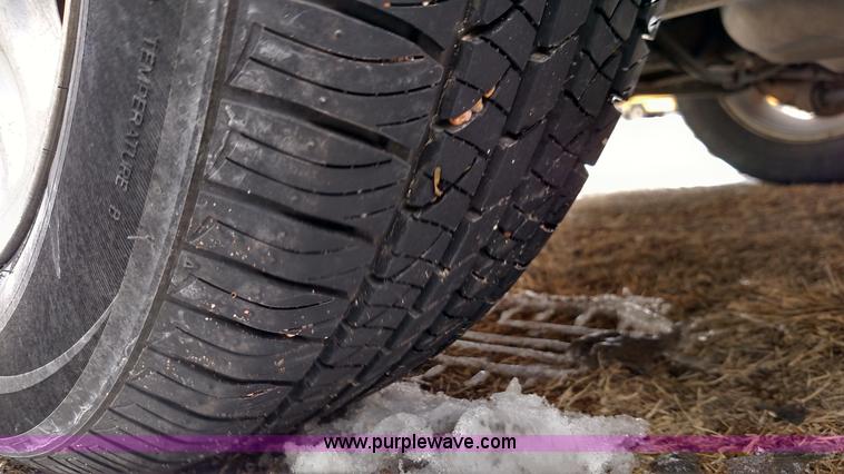 image for item L6699 1997 Ford Taurus GL