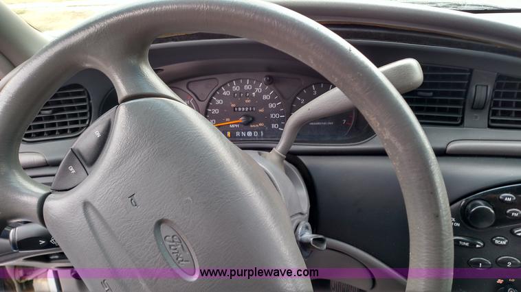 image for item L6700 1997 Ford Taurus GL