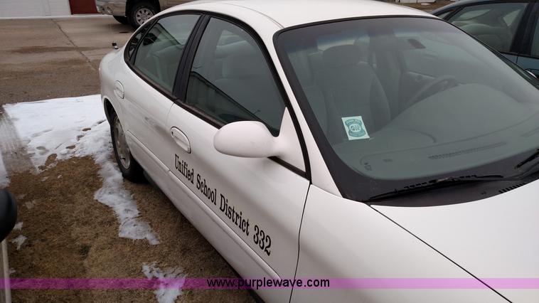 image for item L6700 1997 Ford Taurus GL