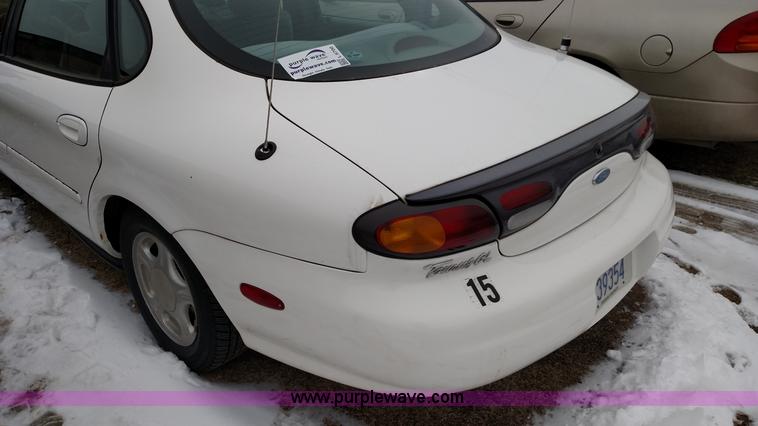 image for item L6700 1997 Ford Taurus GL